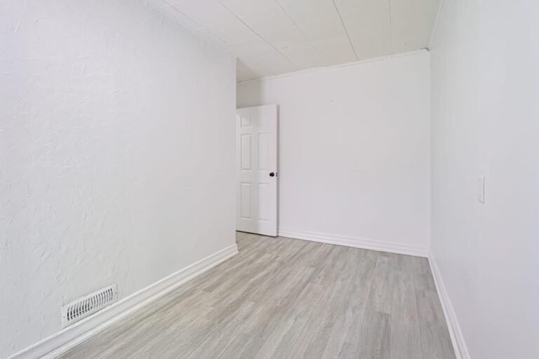 WhatsApp Image 2025-05-30 at 10.24.31 PM (4)